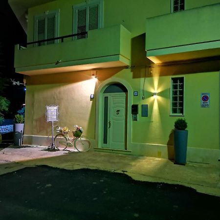 Il Giardino Nascosto Bed & Breakfast Portopalo Di Capo Passero Exterior photo